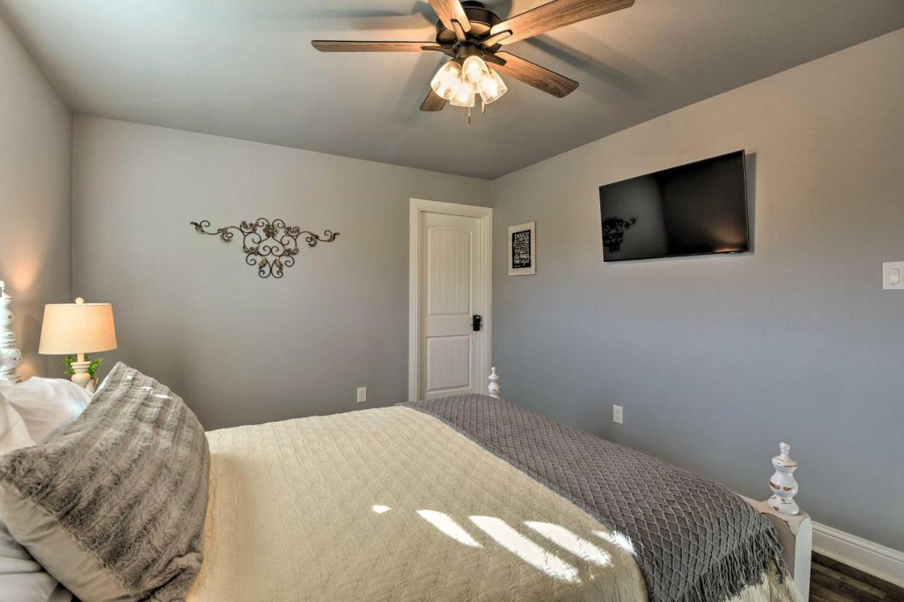 Granbury Home With Hot Tub And Furnished Patio! 外观 照片