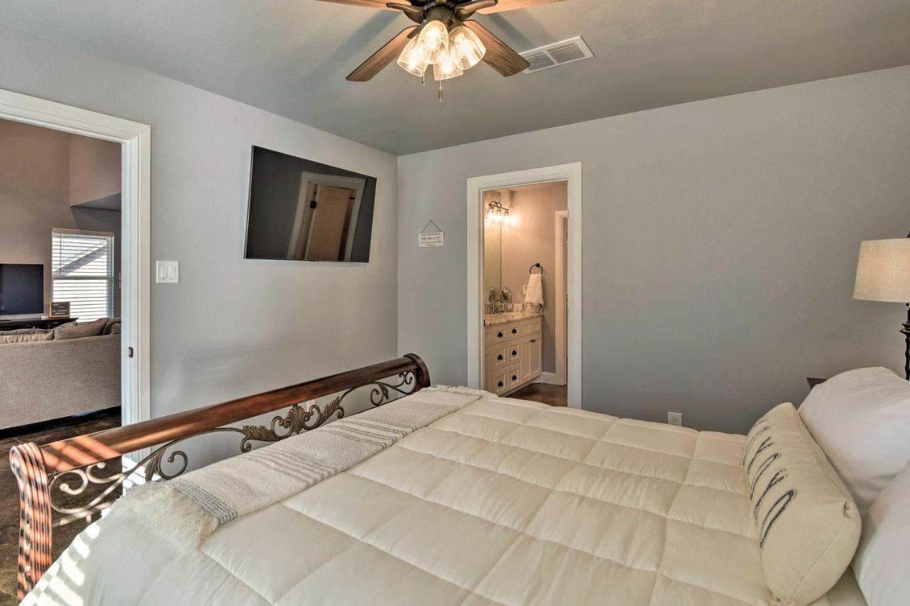 Granbury Home With Hot Tub And Furnished Patio! 外观 照片