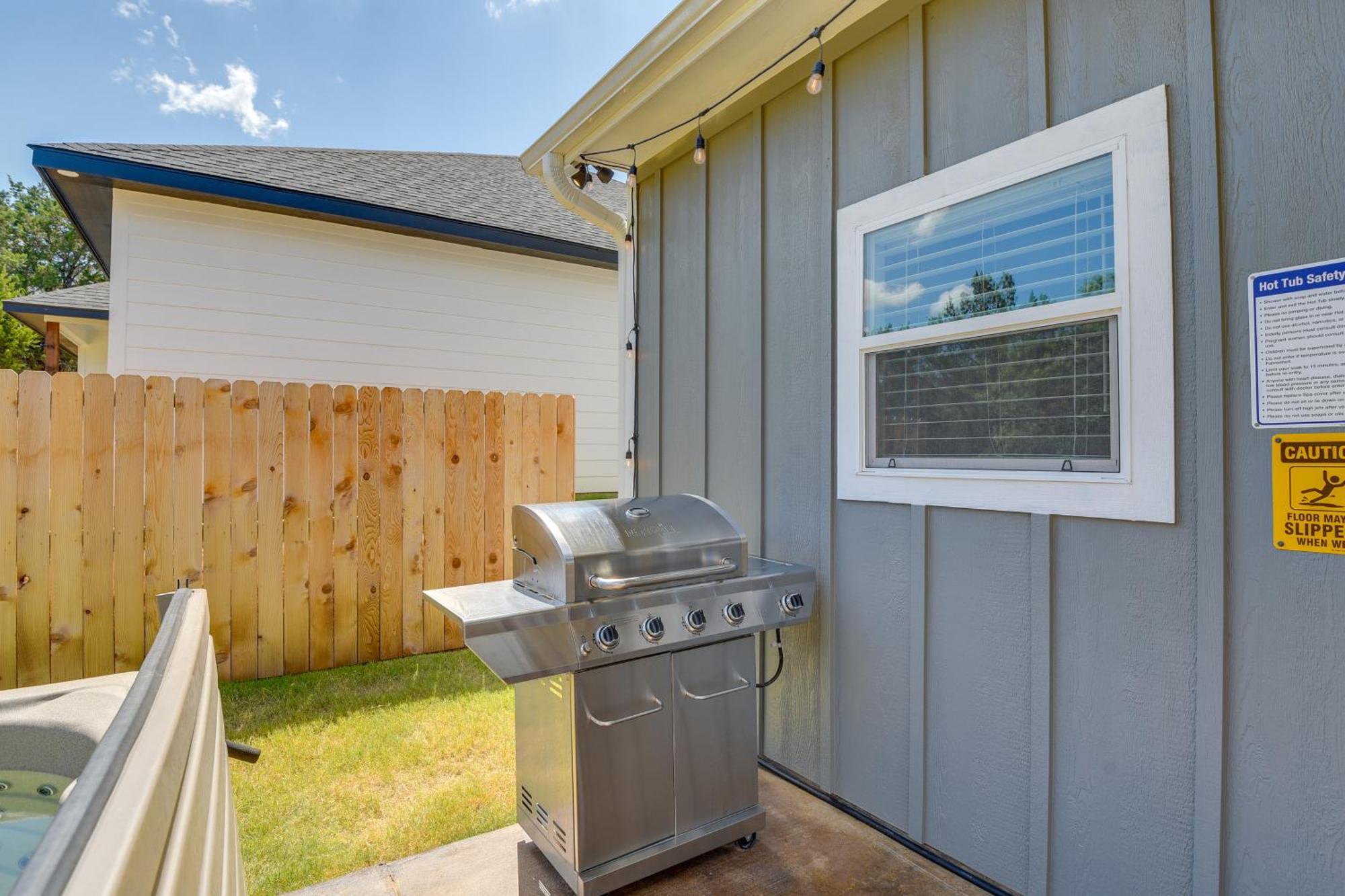 Granbury Home With Hot Tub And Furnished Patio! 外观 照片