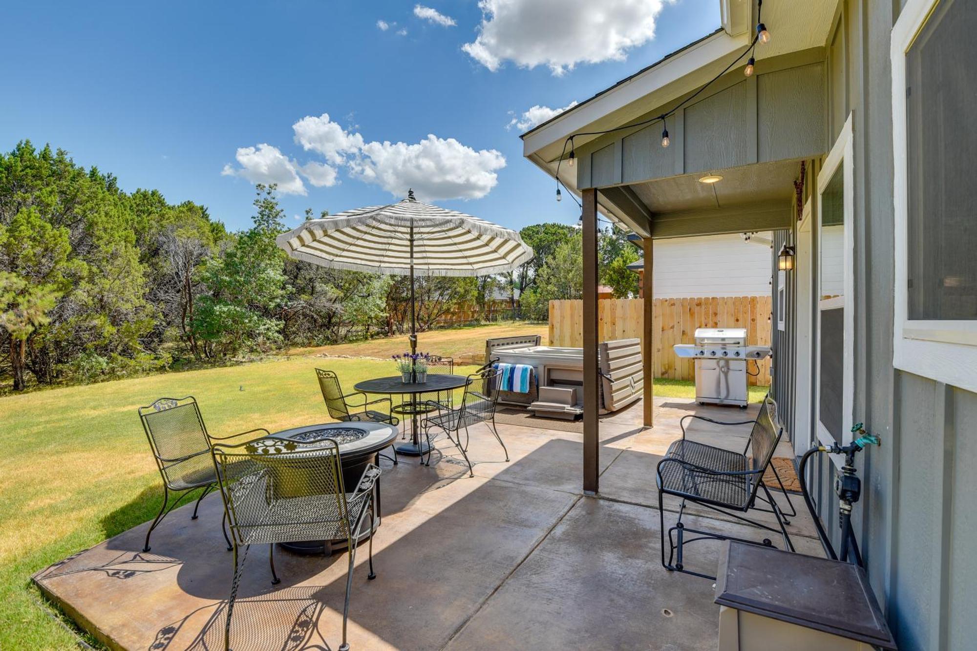 Granbury Home With Hot Tub And Furnished Patio! 外观 照片